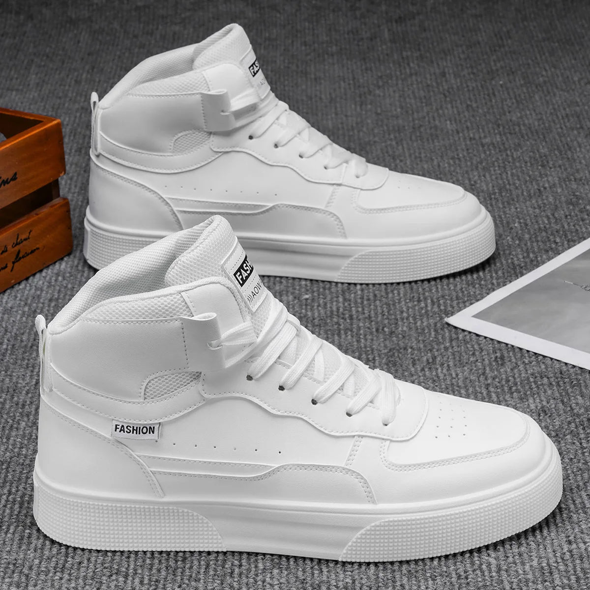 Men's casual sports shoes