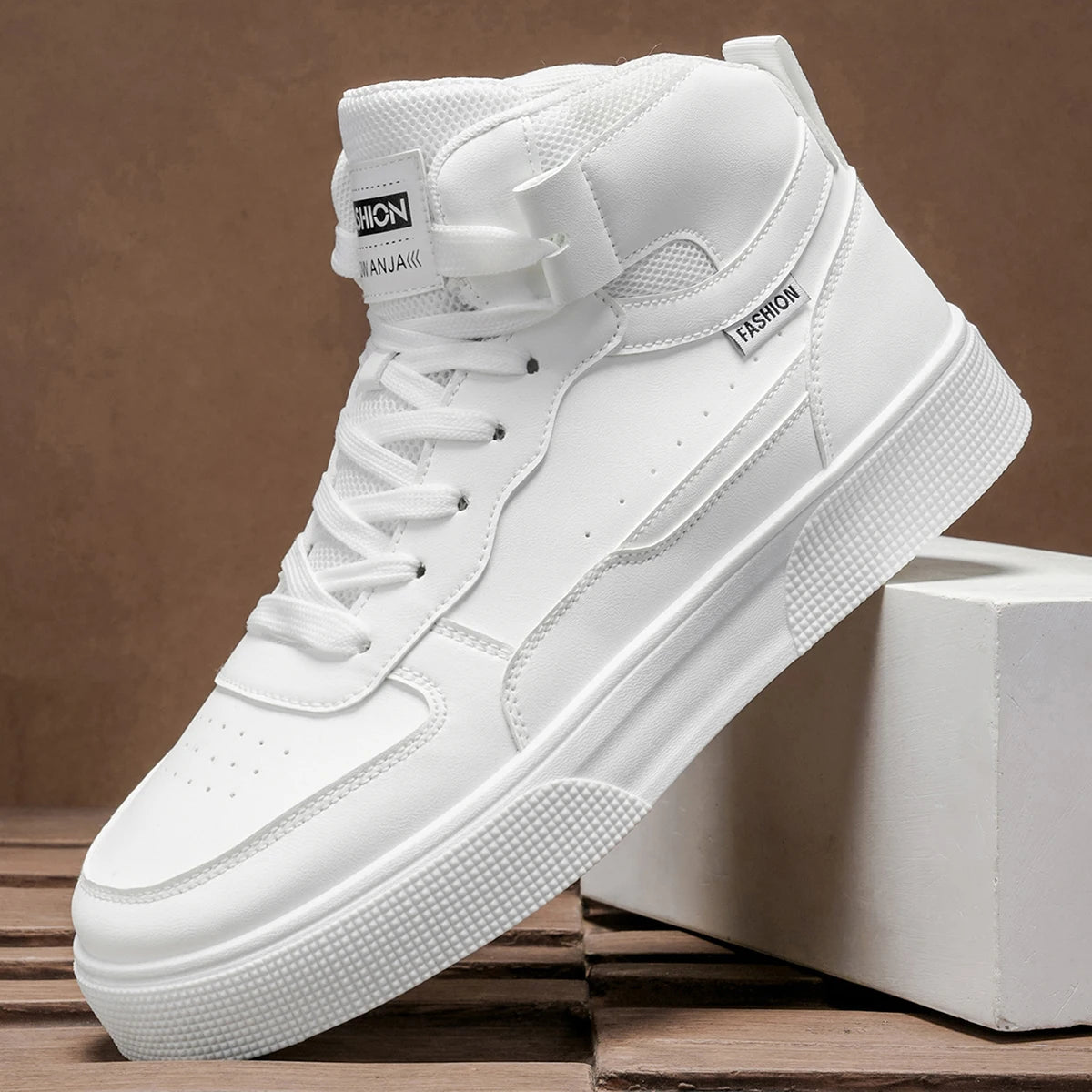 Men's casual sports shoes